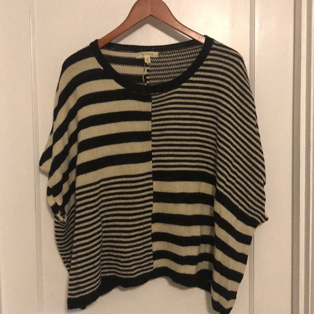 Alythea Lightweight sweater